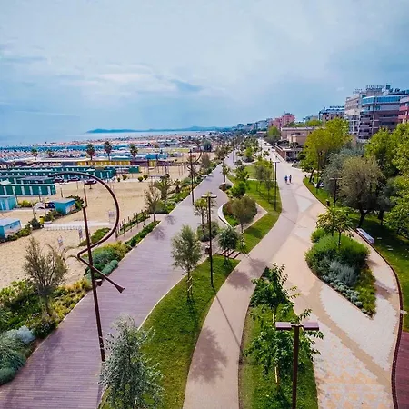 Cristina Hotel *