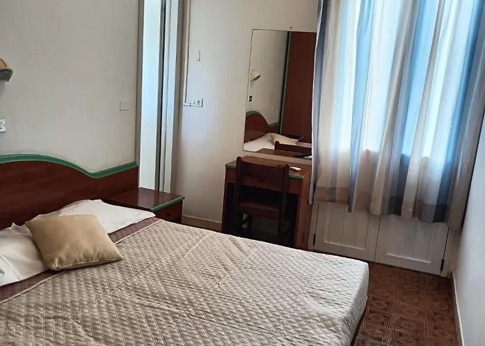 Cristina Hotel