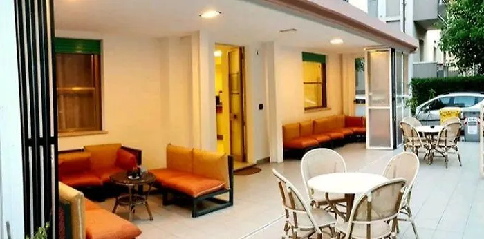 Cristina Hotel