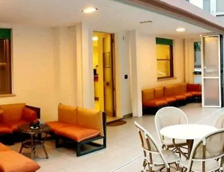 Cristina Hotel